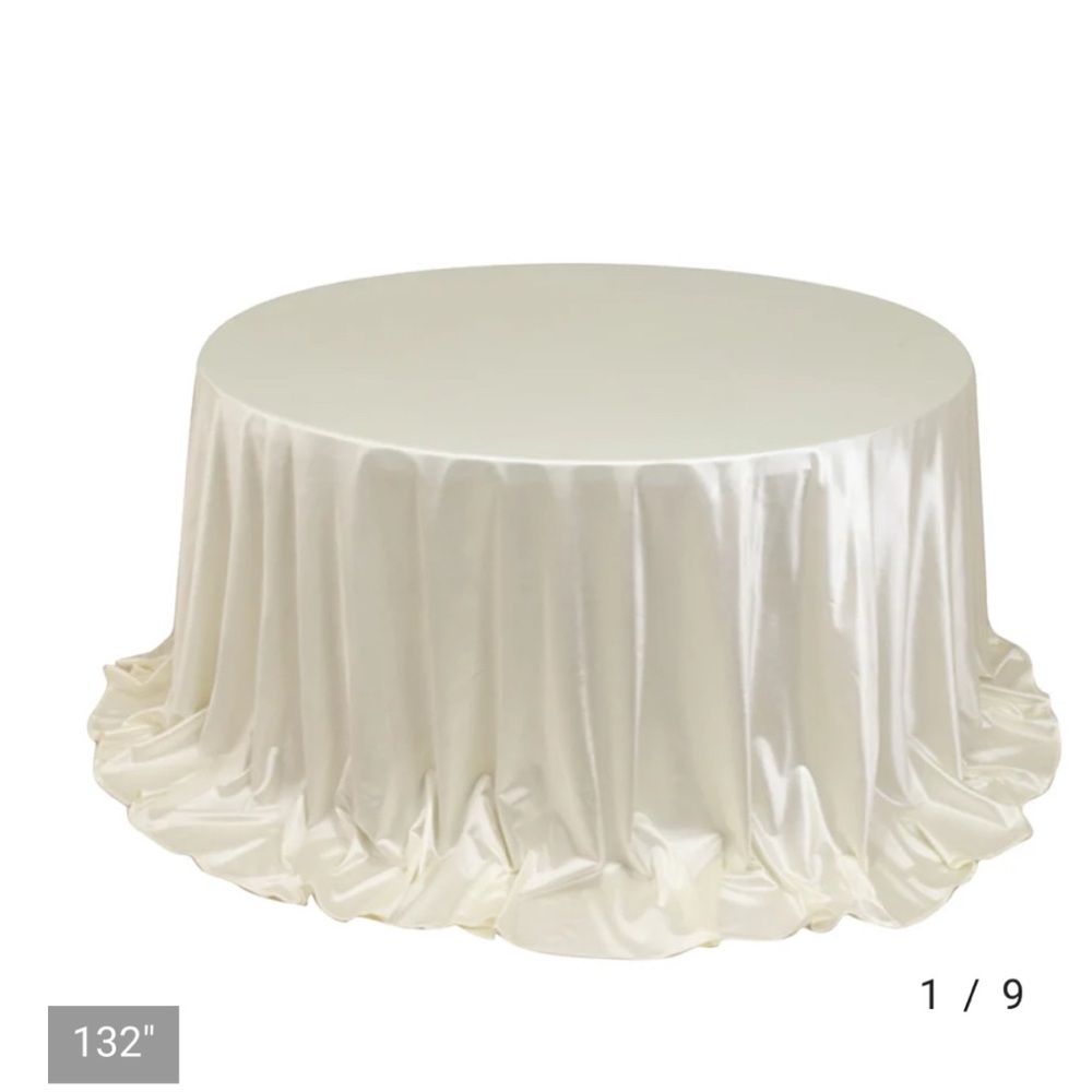 Elegant Cream Tablecloth